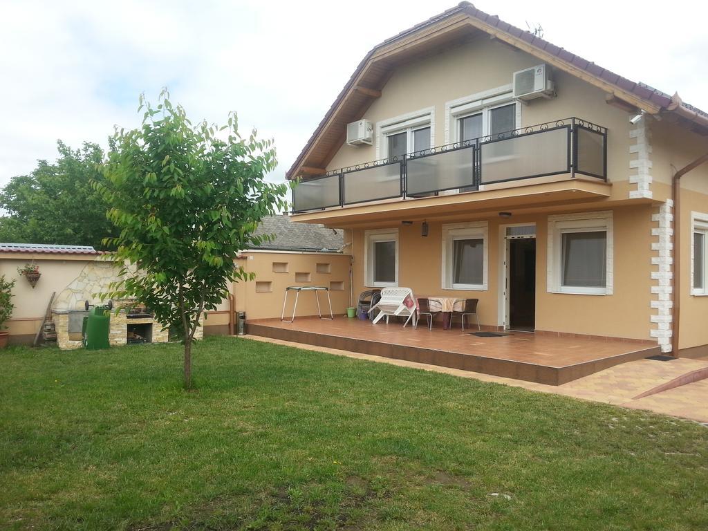 Marinica Apartman Хайдусобосло Экстерьер фото